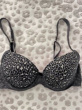 Y2K Victoria’s Secret Pink Push-Up Leopard Print Bra in Gray